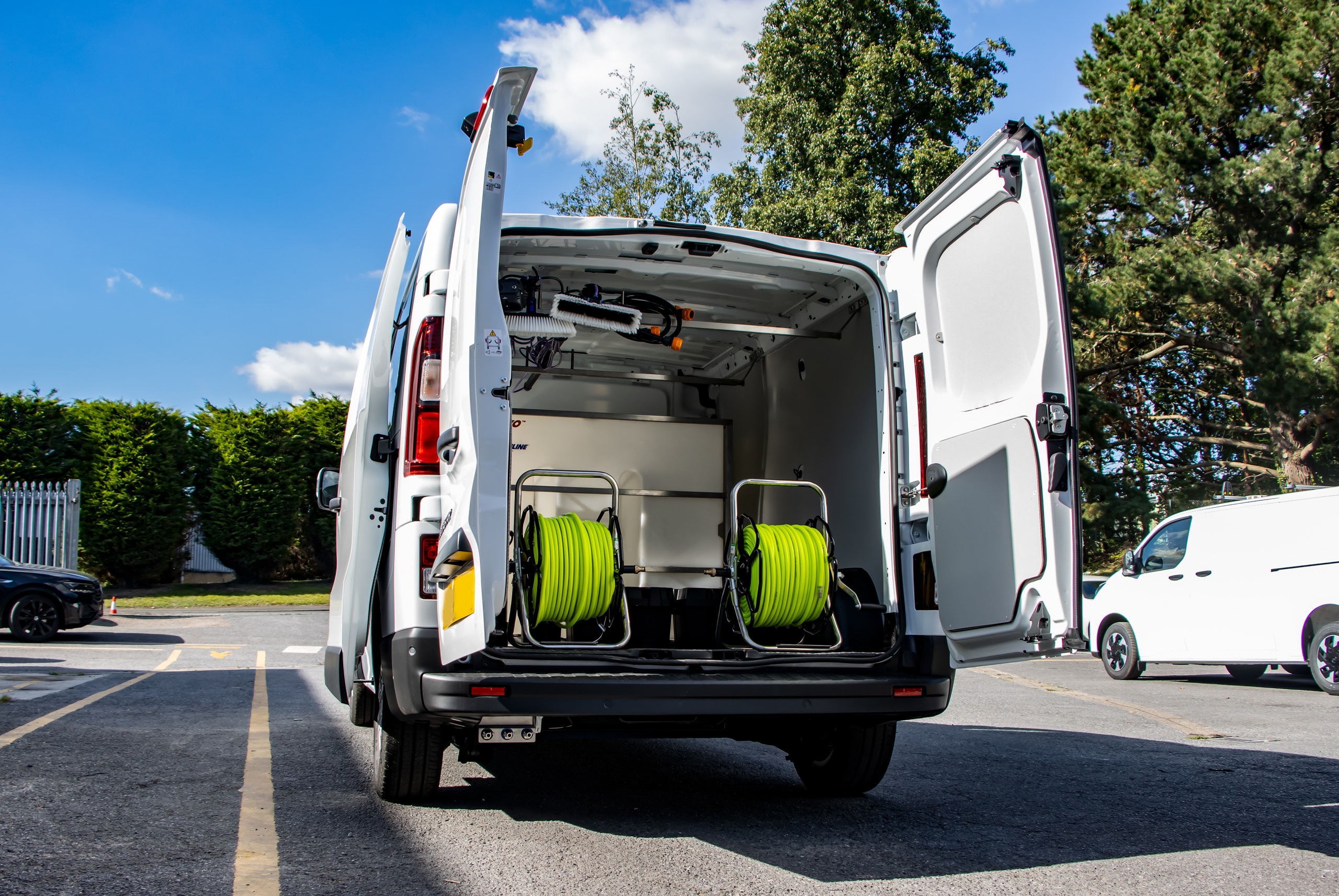 Nissan Primastar Tekna — Professional Window Cleaning Van